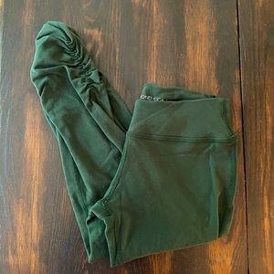 Beyond Yoga Cropped Leggings M